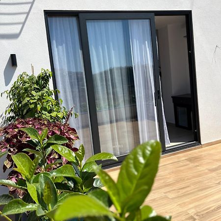 Del Mare Hotel Саранде Екстериор снимка