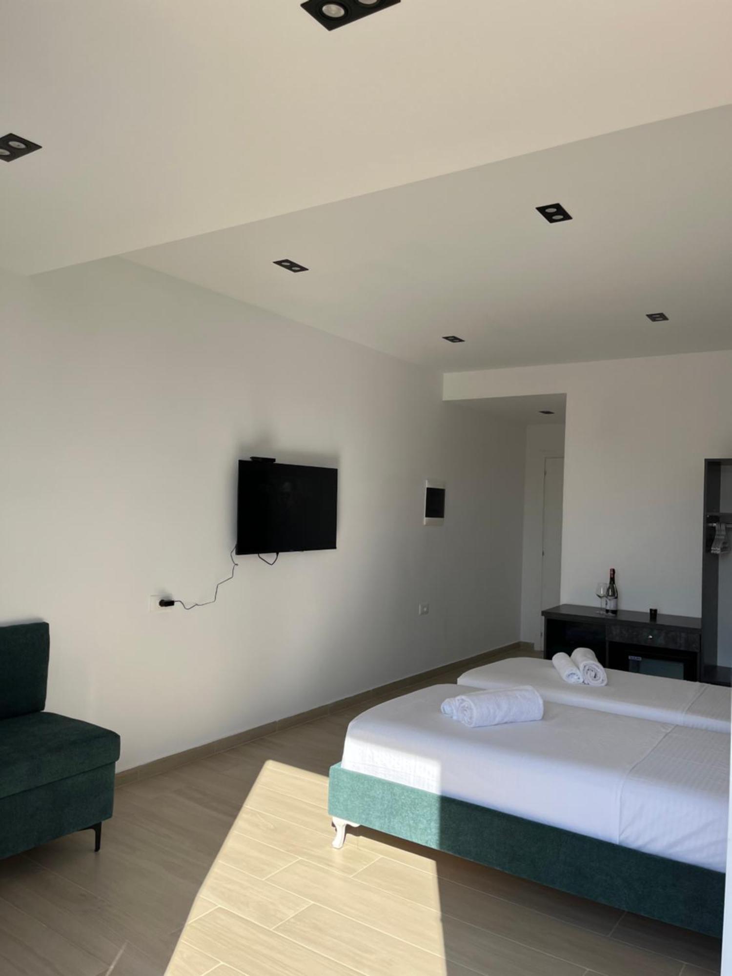 Del Mare Hotel Саранде Екстериор снимка