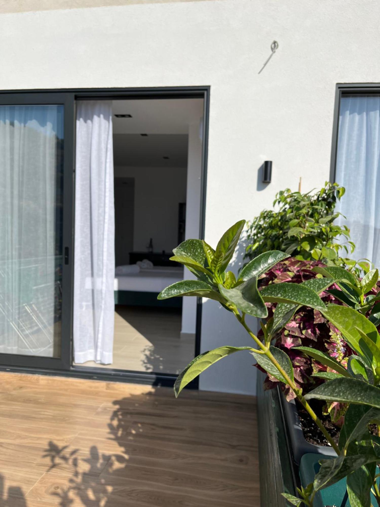 Del Mare Hotel Саранде Екстериор снимка