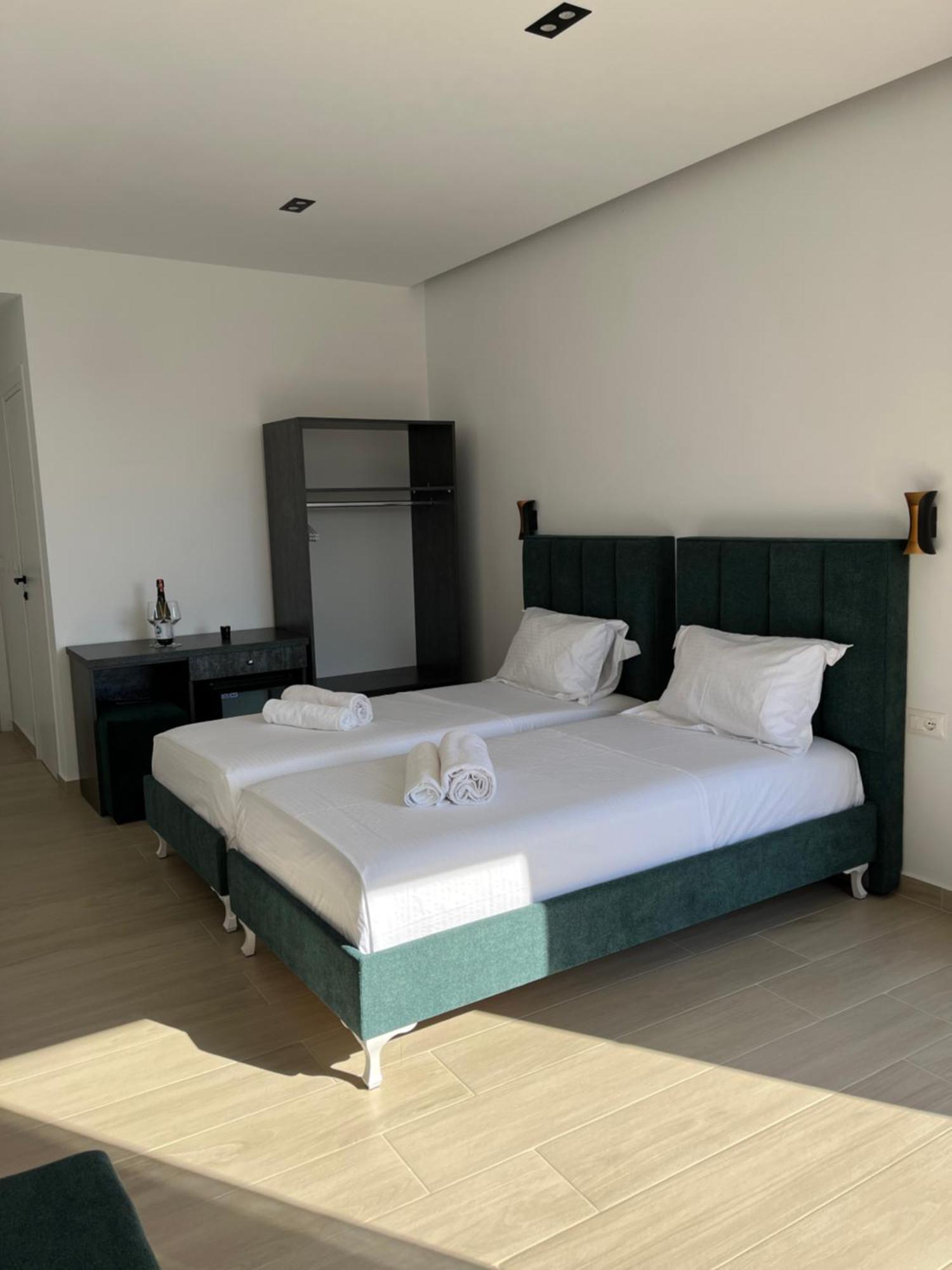 Del Mare Hotel Саранде Екстериор снимка