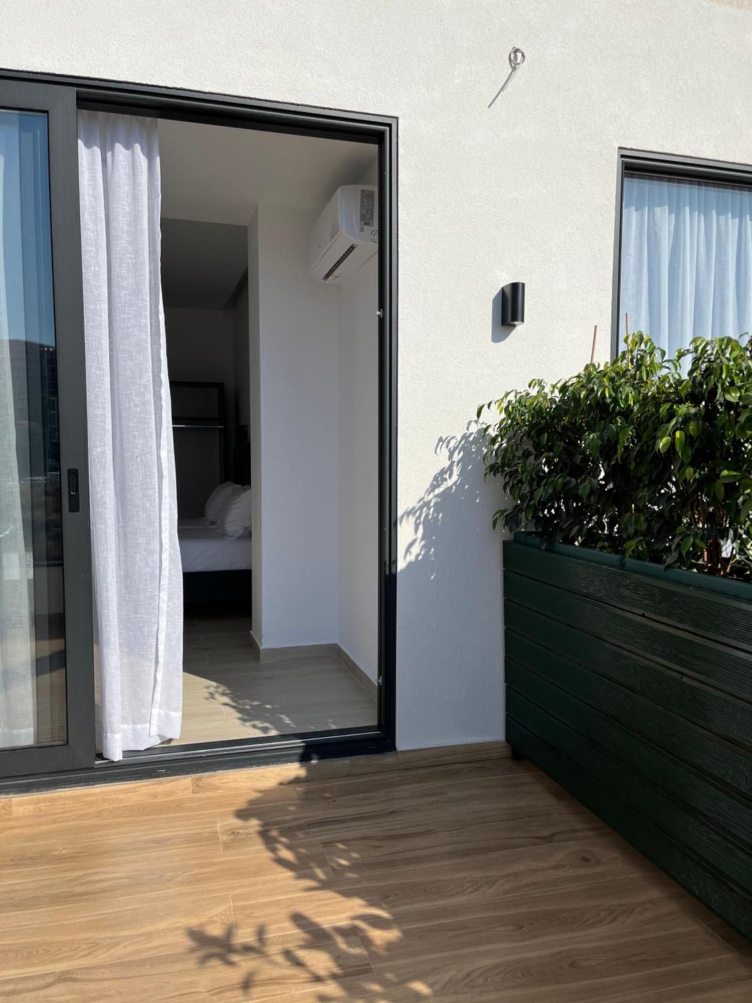 Del Mare Hotel Саранде Екстериор снимка