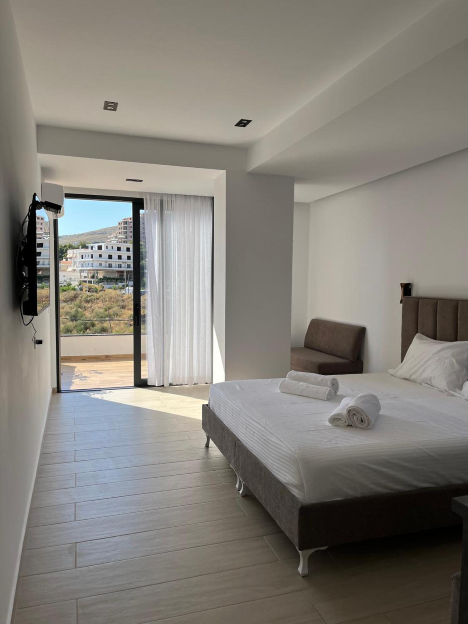 Del Mare Hotel Саранде Екстериор снимка