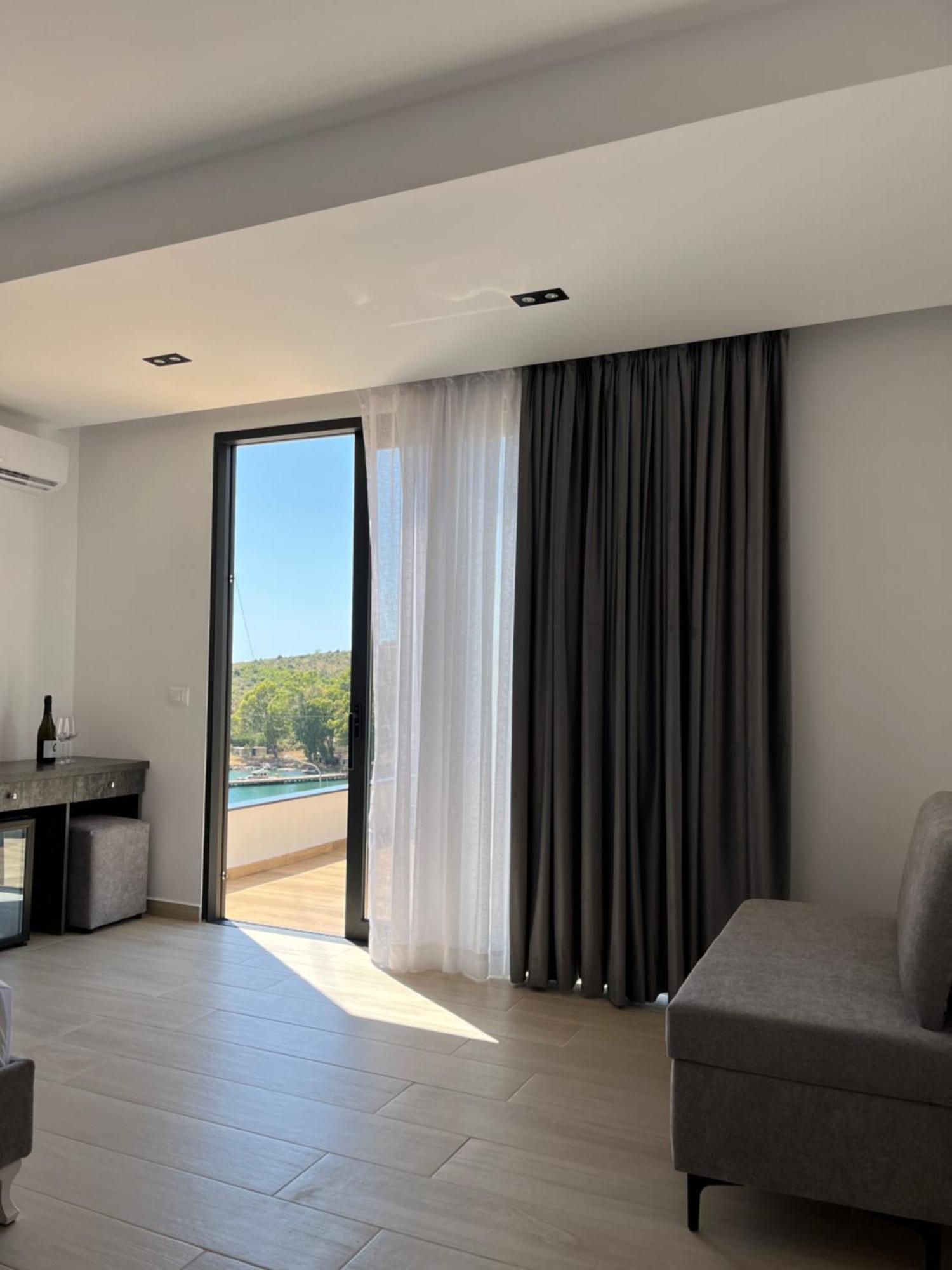 Del Mare Hotel Саранде Екстериор снимка