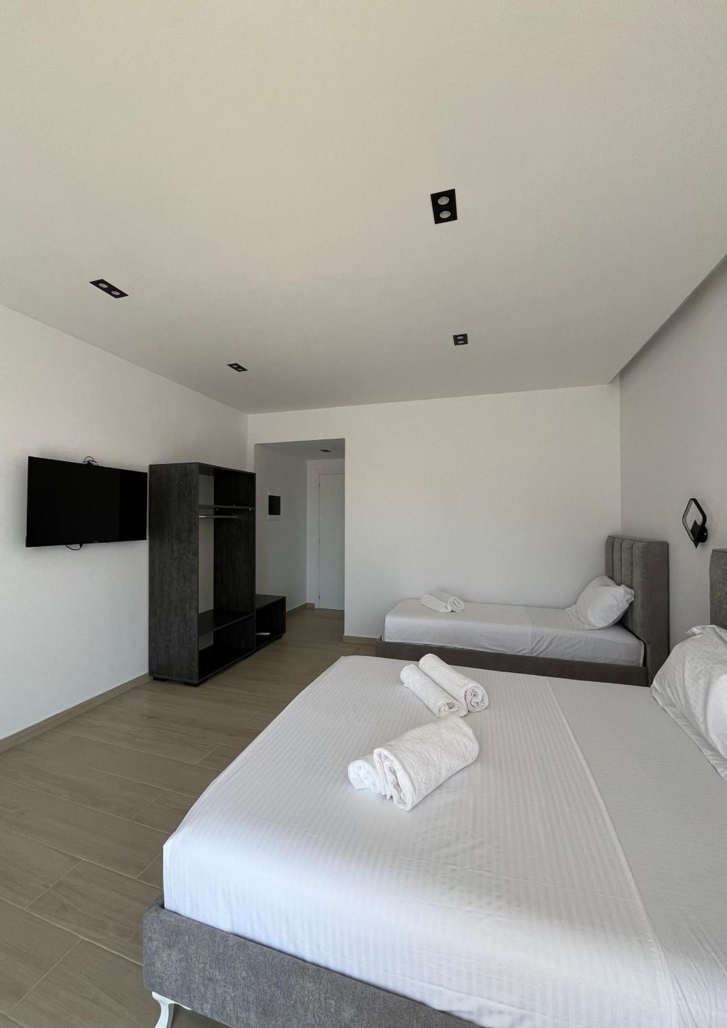 Del Mare Hotel Саранде Екстериор снимка