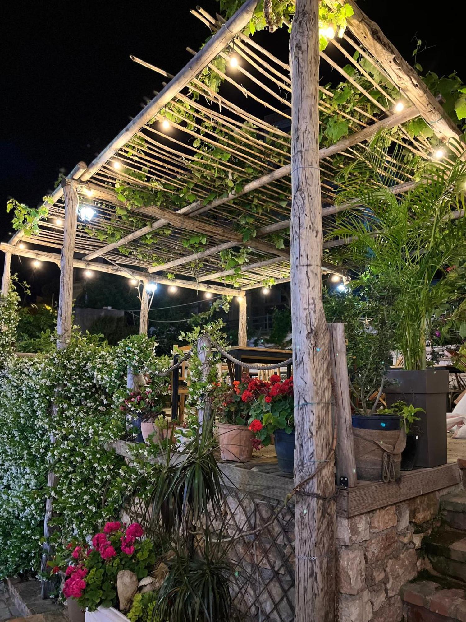 Del Mare Hotel Саранде Екстериор снимка